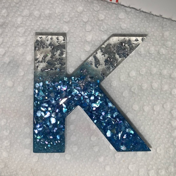 Handmade Resin Name Initials Keychains - Picture 8 of 13